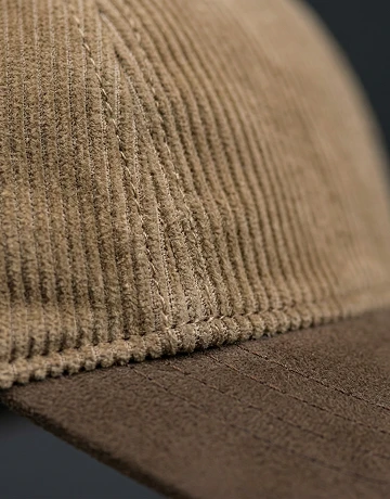 Бейсболка Windford Vintage бежевая макросъемка